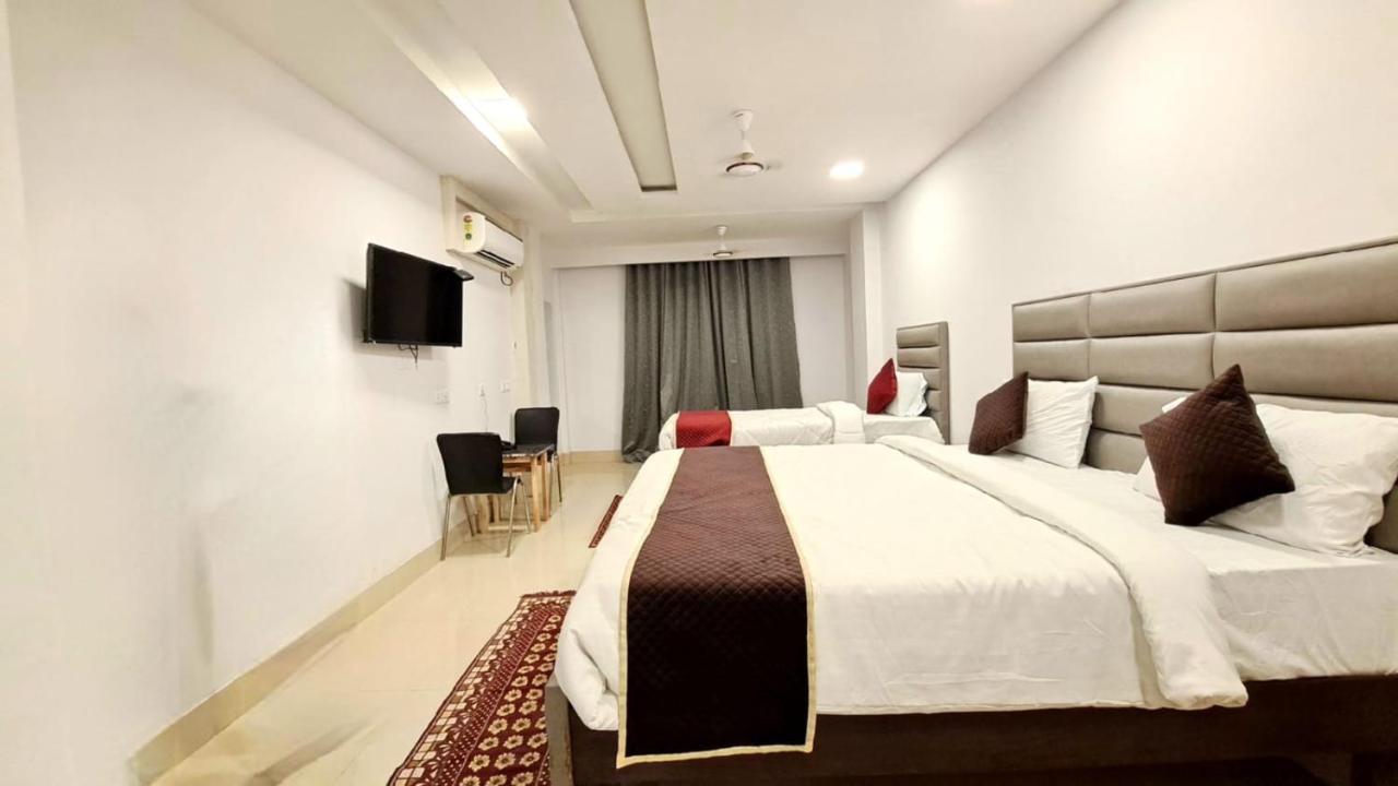 Hotel Amenda International New Delhi Luaran gambar
